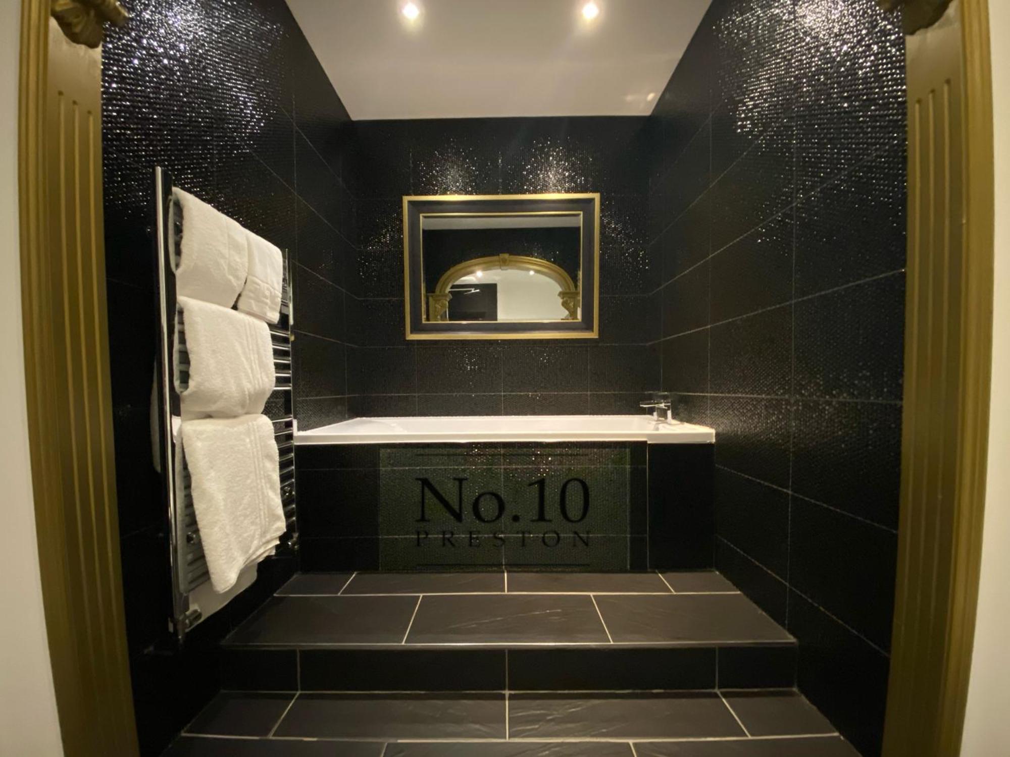 No.10 Preston Hotel Preston  Buitenkant foto